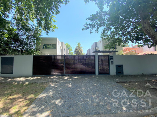 Casa - Duplex En Venta En Adrogue