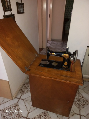 Antigua Máquina De Coser Con Mueble Singer 