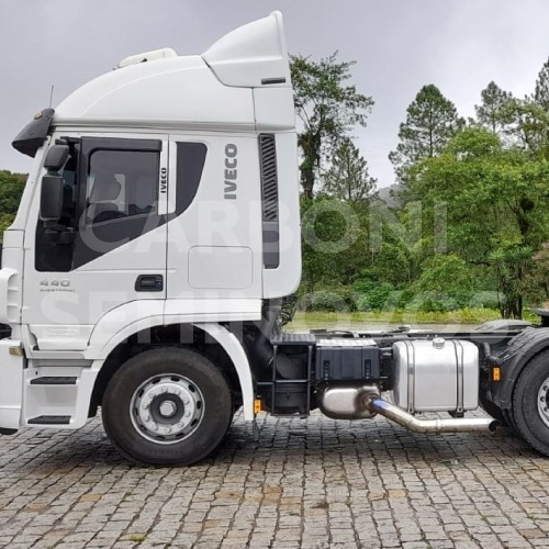 Imagem 4 de 8 de Iveco Stralis 600s44t 6x2, Ano 2012/2013