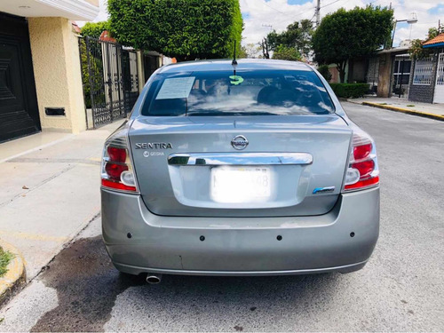 Imagen 5 de 8 de Nissan Sentra 2011 2.0 Custom Cvt