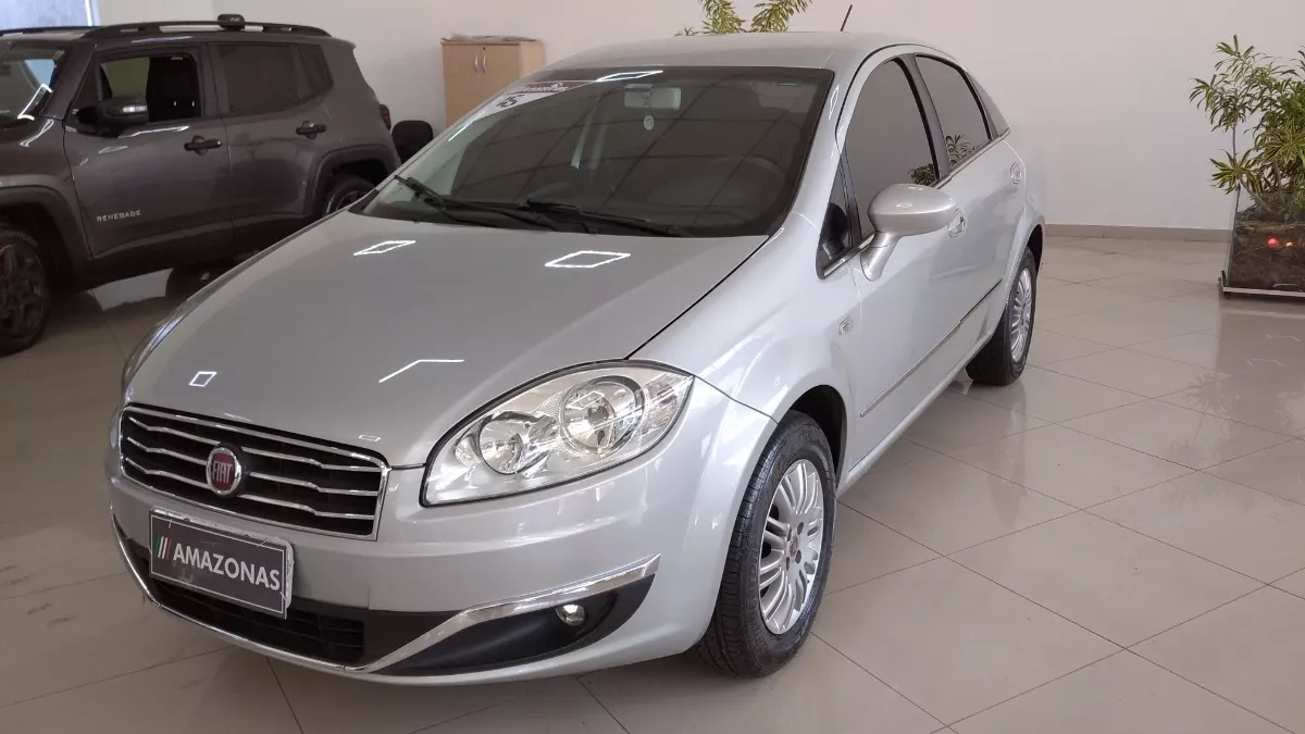 Fiat Linea 1.8 16v Essence Flex 4p