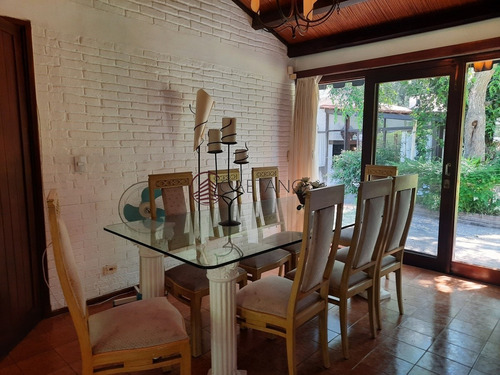 Hermosa Casa Ubicada Estratégicamente En El Barrio De San Rafael- Ref: 2075