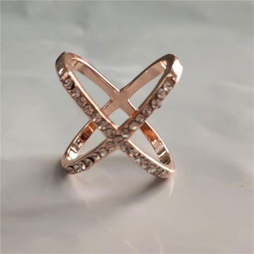 Anillo Con Cierre De Bufanda Y Hebilla Con Forma De Chal De