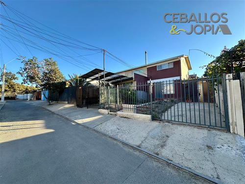 Casa En Venta De 3 Dorm. En Villa Alemana