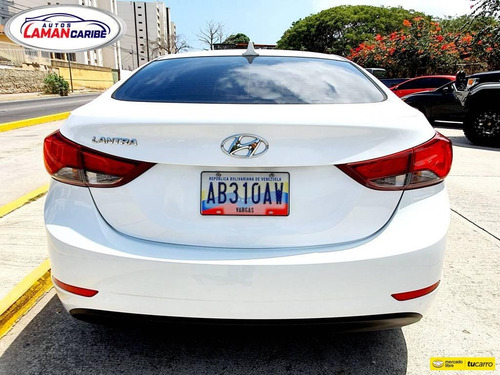 Hyundai Elantra Automatico