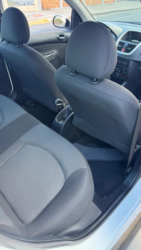 Peugeot 207 1.4 Xr Flex 5p