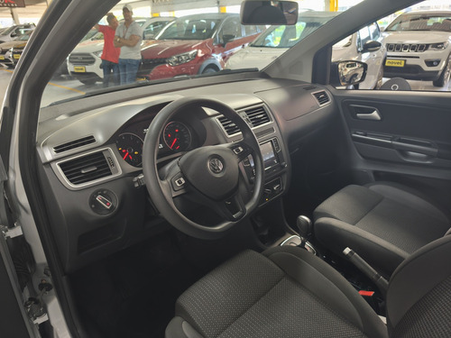 Volkswagen Fox 1.6 MSI TOTAL FLEX CONNECT 4P I-MOTION
