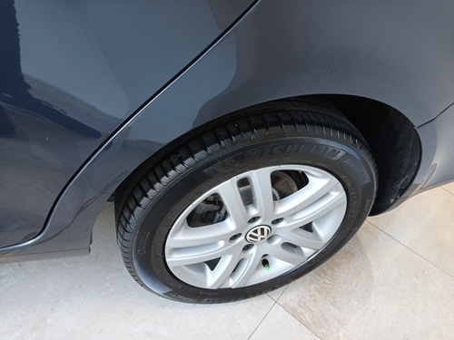 Volkswagen Vento 1.9 I Luxury Dsg 2010
