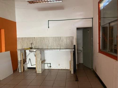Imagen 8 de 12 de Alquiler Local Comercial Aramburu Y Arenal Grande Mayorista