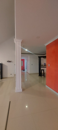 Chalet Moderno De 5 Hab 7 Baños 8 Puestos Porcelanato