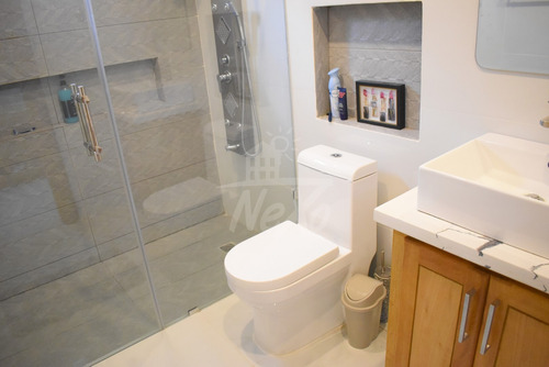 Venta Moderna Casa Con Patio En Santiago (hfc-235)