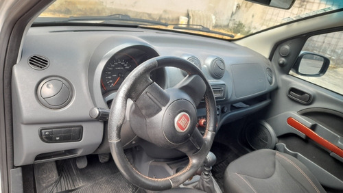 Imagem 12 de 14 de Fiat Uno 2013 1.4 Sporting Flex 5p
