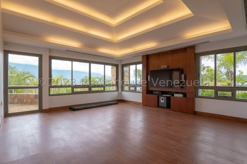¡lujo Y Autonomía Sin Límites! Espectacular Casa En Conjunto Cerrado Exclusivo Los Campitos, Caracas Mo 23-31435