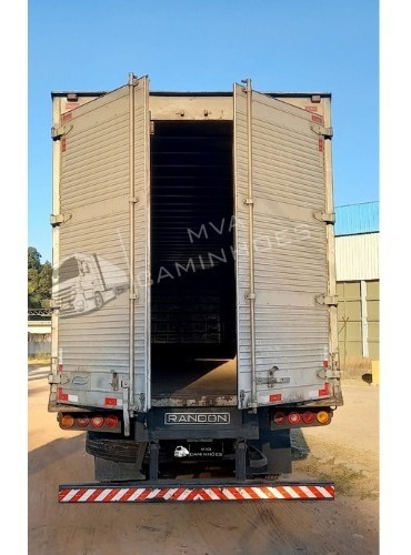 Imagem 3 de 5 de Semi Reboque Baú Randon