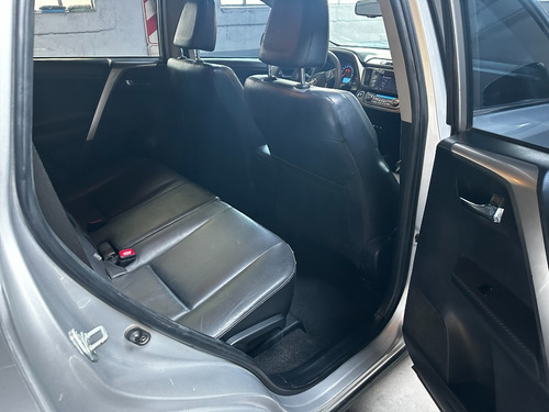 Imagen 5 de 15 de Toyota Rav-4 4x4 At
