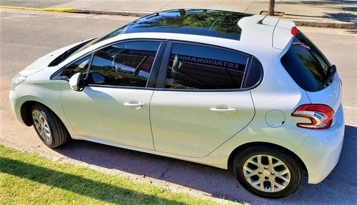 Peugeot 208 Allure 1.6 2014