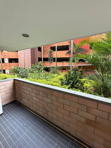 Apartamento En Venta, En Calasanz Parte Alta