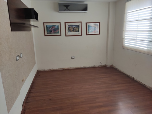 Imagen 2 de 16 de Rentahouse Celeste Nuñez 04244475408 Cod 2211475