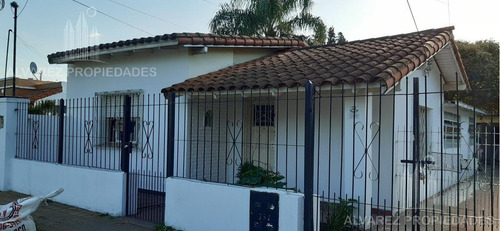 Imagen 1 de 12 de Casa Merlo.