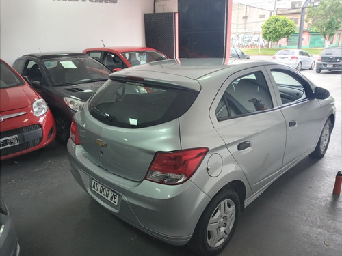 Imagen 15 de 15 de Chevrolet Onix 2018 1.4 Joy Ls + 98cv