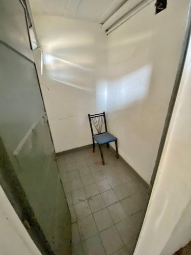 Galpón En Venta En Zonificación Mixta Industrial. La Tablada