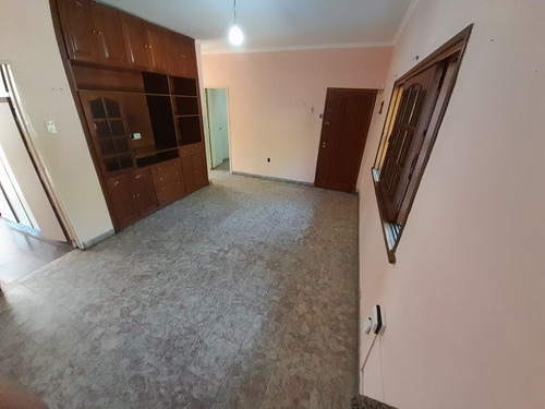 Casa Con Amplio Jardín