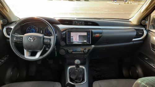 Imagen 11 de 14 de Toyota Hilux