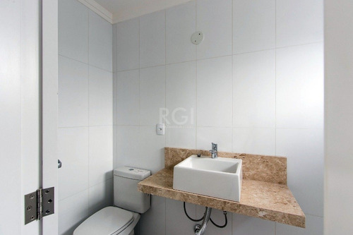 Casa Em Porto Alegre Com 3 Dormitórios - Lu430955