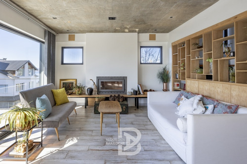 Imagen 5 de 28 de Alquiler Casa En Bariloche. 7 Pax. Vista Al Lago + Cine + Hidromasaje. 202.