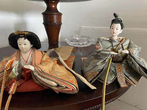 Figuras De Porcelana Y Tela,  Coronacion Emperador Hirohito