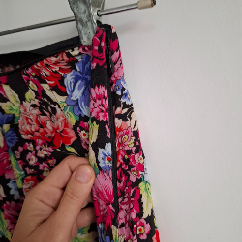 Pantalon De Fibrana Oxford Floreado Con Cierre Talle S