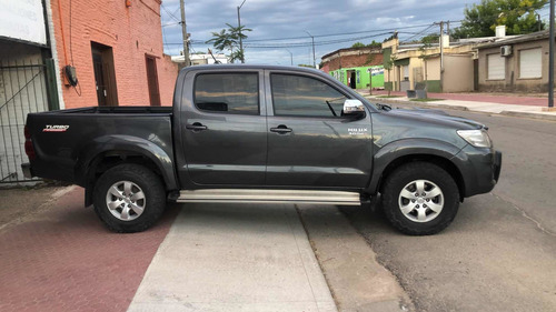 Toyota Hilux 3.0 Cd Srv Tdi 171cv 4x2 - B3 2015