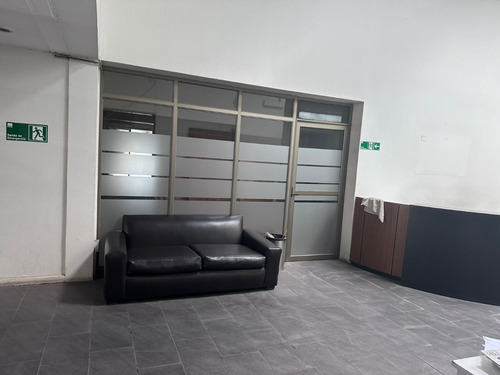 Local Comercial 923mts2 / Av. Andrés Bello & Av. Los Leones