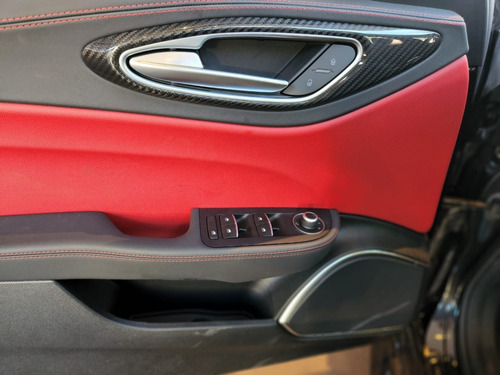 Imagen 8 de 8 de Alfa Romeo Giulia 2022 2.9 V6 510cv Quadrifoglio