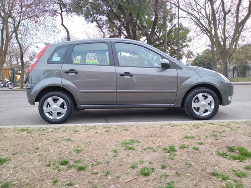 Imagen 7 de 12 de Ford Fiesta 1.6 Edge Plus 2004
