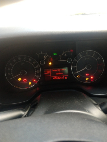 Fiat Linea 1.9 16v Absolute Flex Dualogic 4p 2010