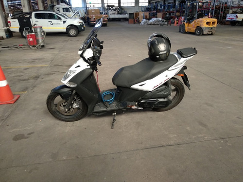 Imagen 2 de 8 de Kymco Agility 200