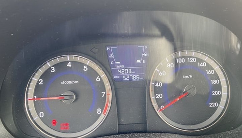 Hyundai Accent Full 1.4 2012