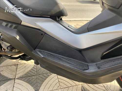 Dafra Cruisym 300