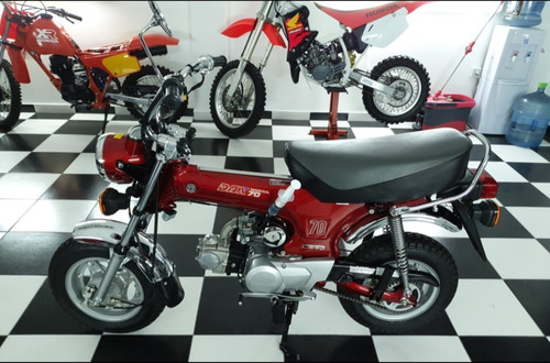 Honda Dax St 70