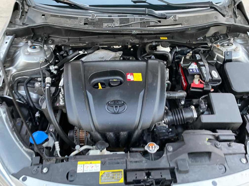 Toyota Yaris 1.5 R Le Mt 2016