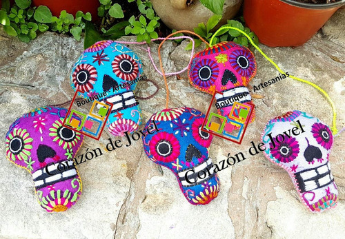 Lote De 36 Calaveras Bordadas A Mano - Chiapas- 15 Cm Aprox.