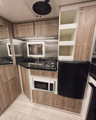 Alquiler De Motorhome 4x4 Hilux / Autocaravana / Campervan