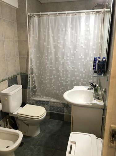 Hermoso Ambiente Y Medio Con Pileta