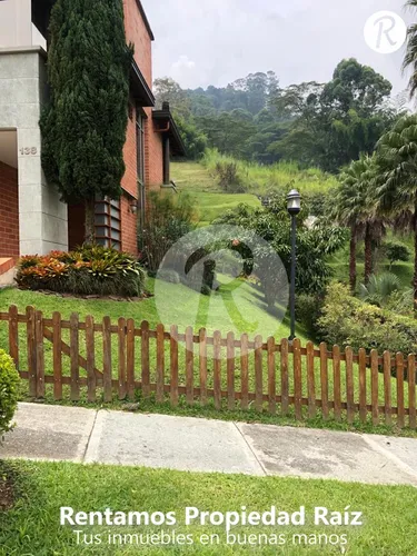 Casa Campestre En Venta En Loma Del Chocho. Cod V9352