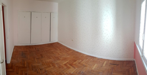 Imagen 17 de 30 de Piedras Al 1300 Y Av. Juan De Garay, San Telmo. Segundo Piso Por Escalera. 2 Ambientes. Superficie Total 80 M2. Super. Cubierta 42 M2. Terraza Anexable De 38 M2. Dormitorio Grande. Conexión Lavarropas
