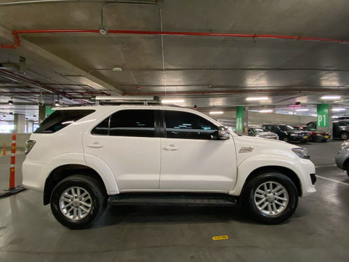 Imagen 12 de 25 de Toyota Fortuner Sr5 2013