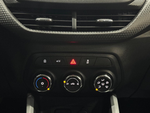 Chevrolet Onix Plus 10tat Lt1