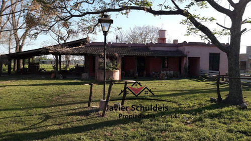 Hermosa Quinta, Con Muy Linda Arboleda.!!