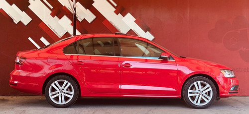 Imagen 2 de 15 de Volkswagen Jetta Sport 2017